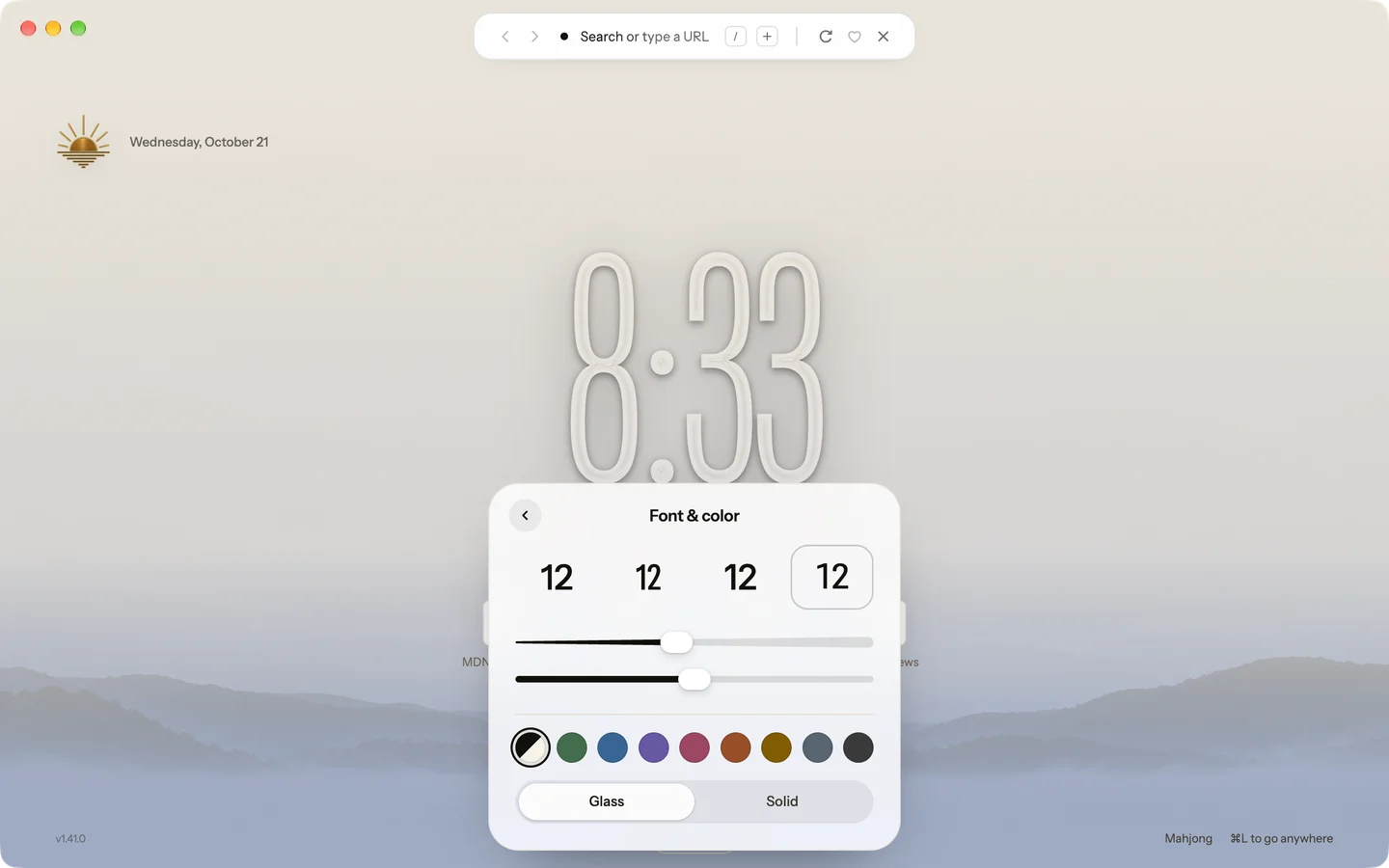 The Font & color sheet open below a tall glass clock: four font samples, the Weight and Height sliders, nine color choices and Glass or Solid.